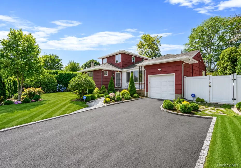 9 Stuart Drive, Oyster Bay, NY, 4 Bedrooms Bedrooms, 8 Rooms Rooms,2 BathroomsBathrooms,Residential,For Rent,Stuart,0,1023281 9 Stuart Drive, Oyster Bay, NY, 4 Bedrooms Bedrooms, 8 Rooms Rooms,2 BathroomsBathrooms,Residential,For Rent,Stuart,0,1023281