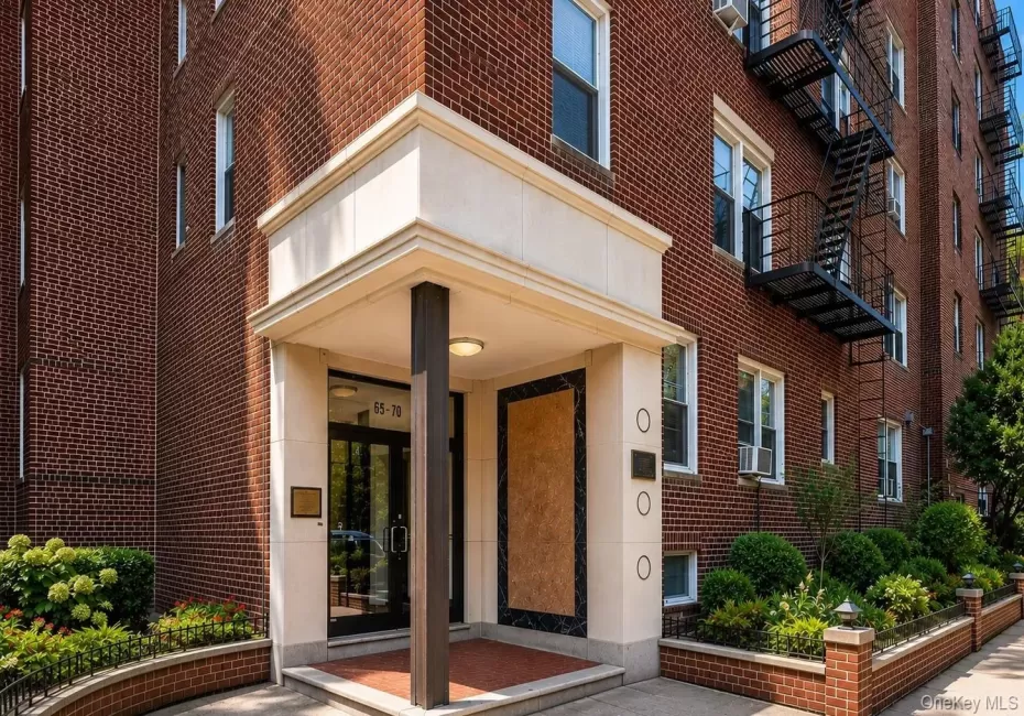 65-70 Booth Street, New York, NY, 2 Bedrooms Bedrooms, 4 Rooms Rooms,1 BathroomBathrooms,Residential,For Rent,Booth,0,1023611 65-70 Booth Street, New York, NY, 2 Bedrooms Bedrooms, 4 Rooms Rooms,1 BathroomBathrooms,Residential,For Rent,Booth,0,1023611