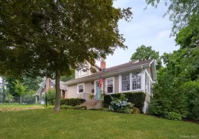 26 Fairmount Street, Huntington, NY, 4 Bedrooms Bedrooms, 7 Rooms Rooms,2 BathroomsBathrooms,Residential,For Rent,Fairmount,0,1022330 26 Fairmount Street, Huntington, NY, 4 Bedrooms Bedrooms, 7 Rooms Rooms,2 BathroomsBathrooms,Residential,For Rent,Fairmount,0,1022330