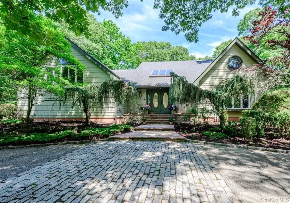 33 Meadow Farm Road, Islip, NY, 6 Bedrooms Bedrooms, 12 Rooms Rooms,4 BathroomsBathrooms,Residential,For Rent,Meadow Farm,0,1021152 33 Meadow Farm Road, Islip, NY, 6 Bedrooms Bedrooms, 12 Rooms Rooms,4 BathroomsBathrooms,Residential,For Rent,Meadow Farm,0,1021152