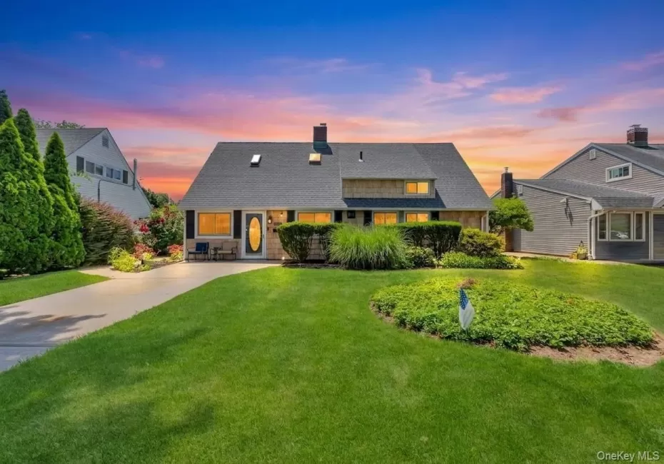 26 Berry Lane, Oyster Bay, NY, 4 Bedrooms Bedrooms, 9 Rooms Rooms,2 BathroomsBathrooms,Residential,For Rent,Berry,0,1019444 26 Berry Lane, Oyster Bay, NY, 4 Bedrooms Bedrooms, 9 Rooms Rooms,2 BathroomsBathrooms,Residential,For Rent,Berry,0,1019444