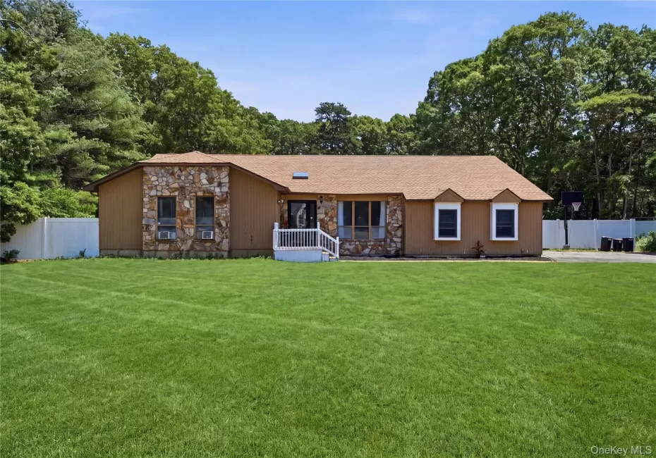 43 Margin Drive, Brookhaven, NY, 3 Bedrooms Bedrooms, 8 Rooms Rooms,2 BathroomsBathrooms,Residential,For Rent,Margin,0,1023542 43 Margin Drive, Brookhaven, NY, 3 Bedrooms Bedrooms, 8 Rooms Rooms,2 BathroomsBathrooms,Residential,For Rent,Margin,0,1023542