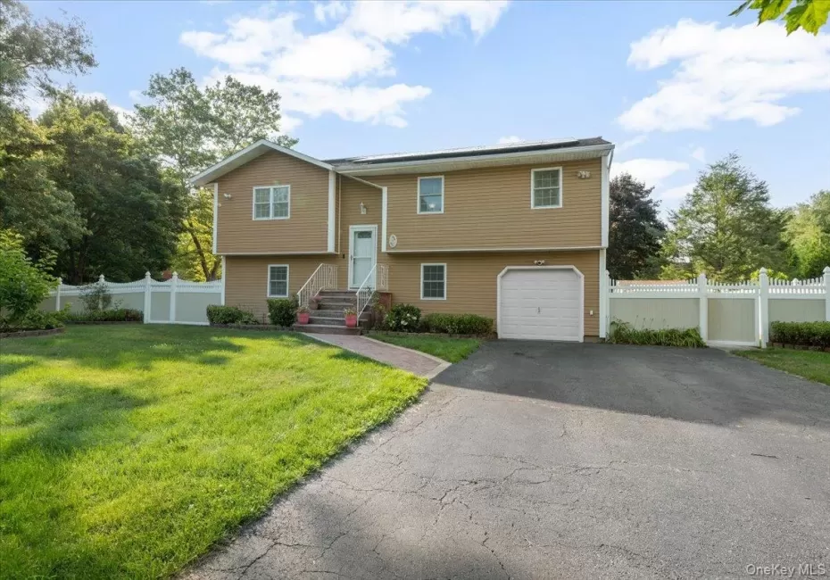 17 Nottingham Drive, Babylon, NY, 5 Bedrooms Bedrooms, 10 Rooms Rooms,2 BathroomsBathrooms,Residential,For Rent,Nottingham,0,1015779 17 Nottingham Drive, Babylon, NY, 5 Bedrooms Bedrooms, 10 Rooms Rooms,2 BathroomsBathrooms,Residential,For Rent,Nottingham,0,1015779