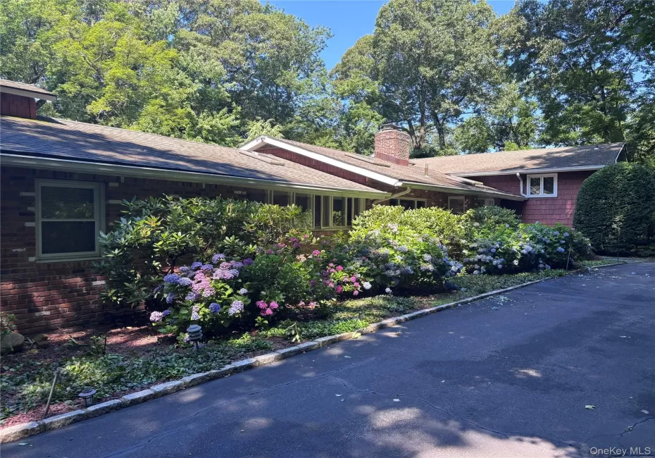 15 Tappentown Lane, Oyster Bay, NY, 7 Bedrooms Bedrooms, 12 Rooms Rooms,4 BathroomsBathrooms,Residential,For Rent,Tappentown,0,1023664 15 Tappentown Lane, Oyster Bay, NY, 7 Bedrooms Bedrooms, 12 Rooms Rooms,4 BathroomsBathrooms,Residential,For Rent,Tappentown,0,1023664