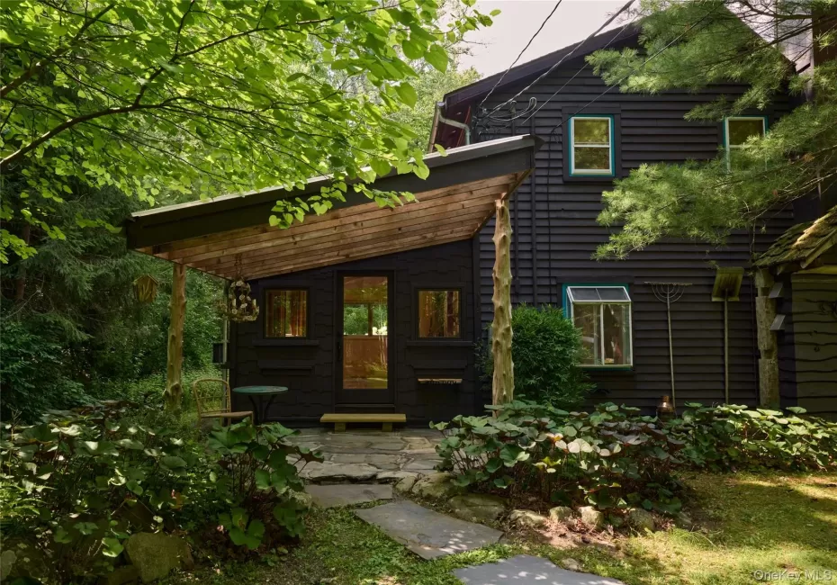 323 Beaverkill Road, Kingston (town), NY, 3 Bedrooms Bedrooms, 8 Rooms Rooms,2 BathroomsBathrooms,Residential,For Rent,Beaverkill,0,1022873 323 Beaverkill Road, Kingston (town), NY, 3 Bedrooms Bedrooms, 8 Rooms Rooms,2 BathroomsBathrooms,Residential,For Rent,Beaverkill,0,1022873