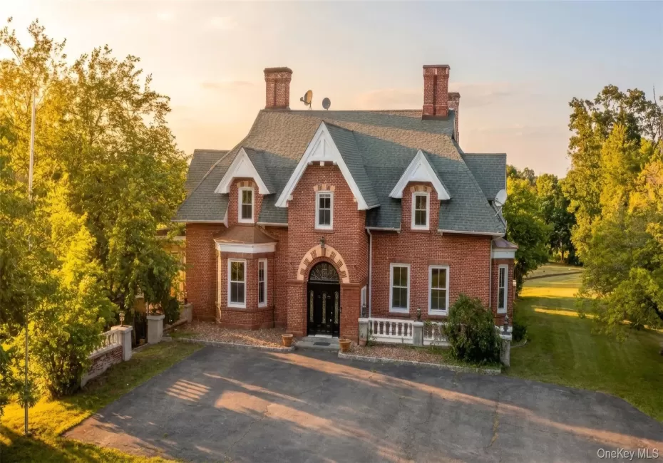 12 Monell Place, Beacon, NY, 5 Bedrooms Bedrooms, 11 Rooms Rooms,3 BathroomsBathrooms,Residential,For Rent,Monell,0,1023486 12 Monell Place, Beacon, NY, 5 Bedrooms Bedrooms, 11 Rooms Rooms,3 BathroomsBathrooms,Residential,For Rent,Monell,0,1023486