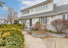 175 Wickfield Lane, Babylon, NY, 1 Bedroom Bedrooms, 4 Rooms Rooms,1 BathroomBathrooms,Residential Lease,For Rent,Wickfield,0,991176 175 Wickfield Lane, Babylon, NY, 1 Bedroom Bedrooms, 4 Rooms Rooms,1 BathroomBathrooms,Residential Lease,For Rent,Wickfield,0,991176
