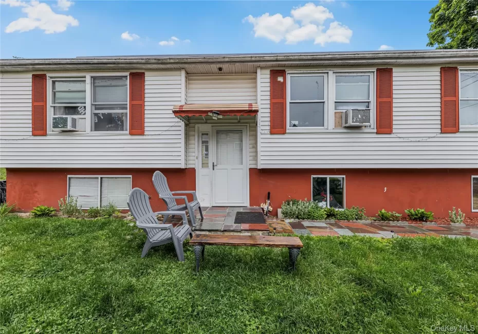 82 Riverdale Avenue, Greenburgh, NY, 5 Bedrooms Bedrooms, 9 Rooms Rooms,3 BathroomsBathrooms,Residential,For Rent,Riverdale,0,1010308 82 Riverdale Avenue, Greenburgh, NY, 5 Bedrooms Bedrooms, 9 Rooms Rooms,3 BathroomsBathrooms,Residential,For Rent,Riverdale,0,1010308