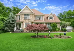 17 Holmes Avenue, Brookhaven, NY, 5 Bedrooms Bedrooms, 10 Rooms Rooms,2 BathroomsBathrooms,Residential,For Rent,Holmes,0,1019160 17 Holmes Avenue, Brookhaven, NY, 5 Bedrooms Bedrooms, 10 Rooms Rooms,2 BathroomsBathrooms,Residential,For Rent,Holmes,0,1019160
