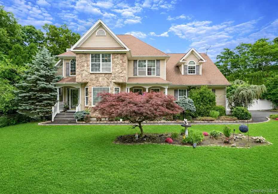 17 Holmes Avenue, Brookhaven, NY, 5 Bedrooms Bedrooms, 10 Rooms Rooms,2 BathroomsBathrooms,Residential,For Rent,Holmes,0,1019160 17 Holmes Avenue, Brookhaven, NY, 5 Bedrooms Bedrooms, 10 Rooms Rooms,2 BathroomsBathrooms,Residential,For Rent,Holmes,0,1019160