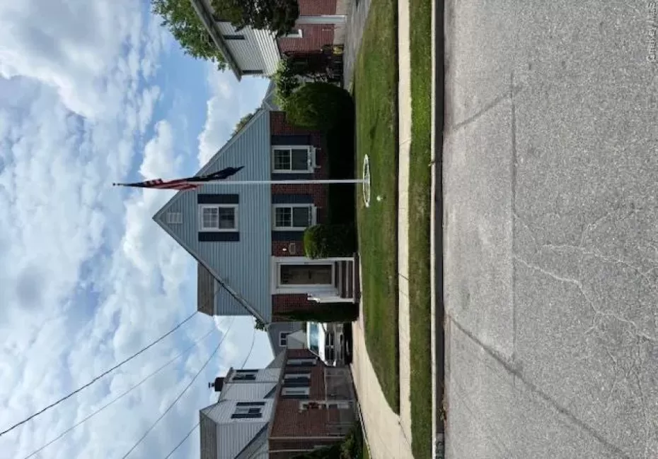 655 2nd Place, Hempstead, NY, 4 Bedrooms Bedrooms, 7 Rooms Rooms,2 BathroomsBathrooms,Residential,For Rent,2nd,0,1020836 655 2nd Place, Hempstead, NY, 4 Bedrooms Bedrooms, 7 Rooms Rooms,2 BathroomsBathrooms,Residential,For Rent,2nd,0,1020836
