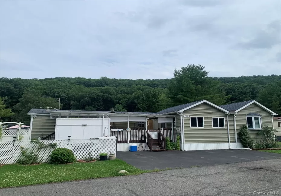 146 Parkway Trailer CT., Haverstraw, NY, 3 Bedrooms Bedrooms, 8 Rooms Rooms,2 BathroomsBathrooms,Residential,For Rent,Parkway Trailer CT.,0,1022704 146 Parkway Trailer CT., Haverstraw, NY, 3 Bedrooms Bedrooms, 8 Rooms Rooms,2 BathroomsBathrooms,Residential,For Rent,Parkway Trailer CT.,0,1022704