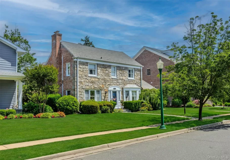 75 Bulson Road, Hempstead, NY, 5 Bedrooms Bedrooms, 13 Rooms Rooms,2 BathroomsBathrooms,Residential,For Rent,Bulson,0,1023430 75 Bulson Road, Hempstead, NY, 5 Bedrooms Bedrooms, 13 Rooms Rooms,2 BathroomsBathrooms,Residential,For Rent,Bulson,0,1023430