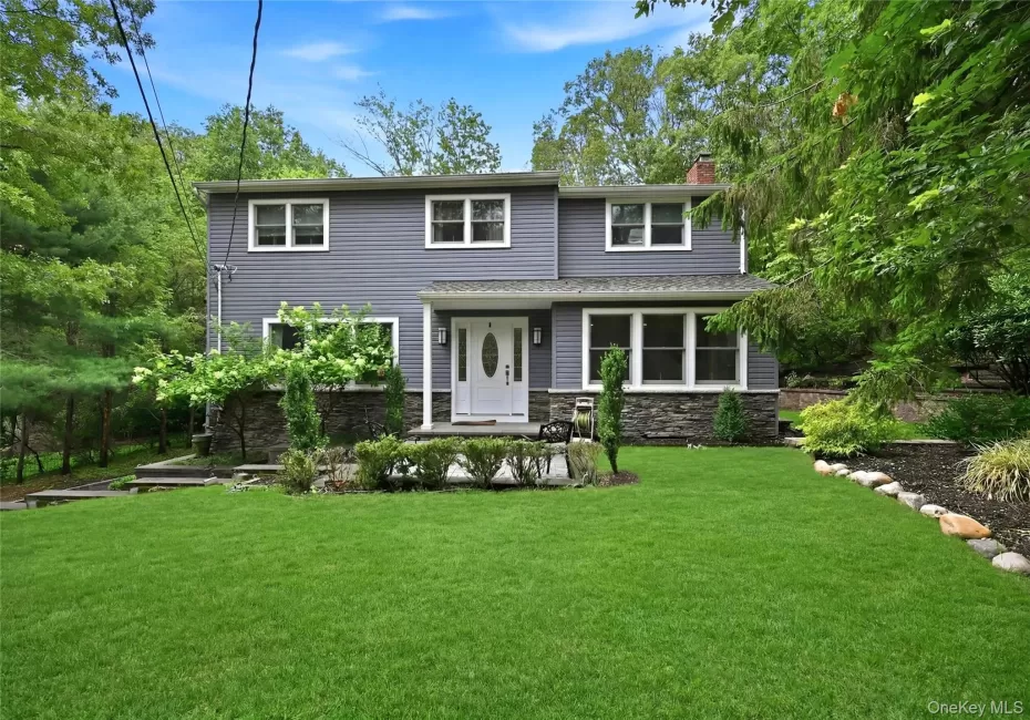 135 Oakwood Road, Brookhaven, NY, 4 Bedrooms Bedrooms, 10 Rooms Rooms,3 BathroomsBathrooms,Residential,For Rent,Oakwood,0,1021854 135 Oakwood Road, Brookhaven, NY, 4 Bedrooms Bedrooms, 10 Rooms Rooms,3 BathroomsBathrooms,Residential,For Rent,Oakwood,0,1021854