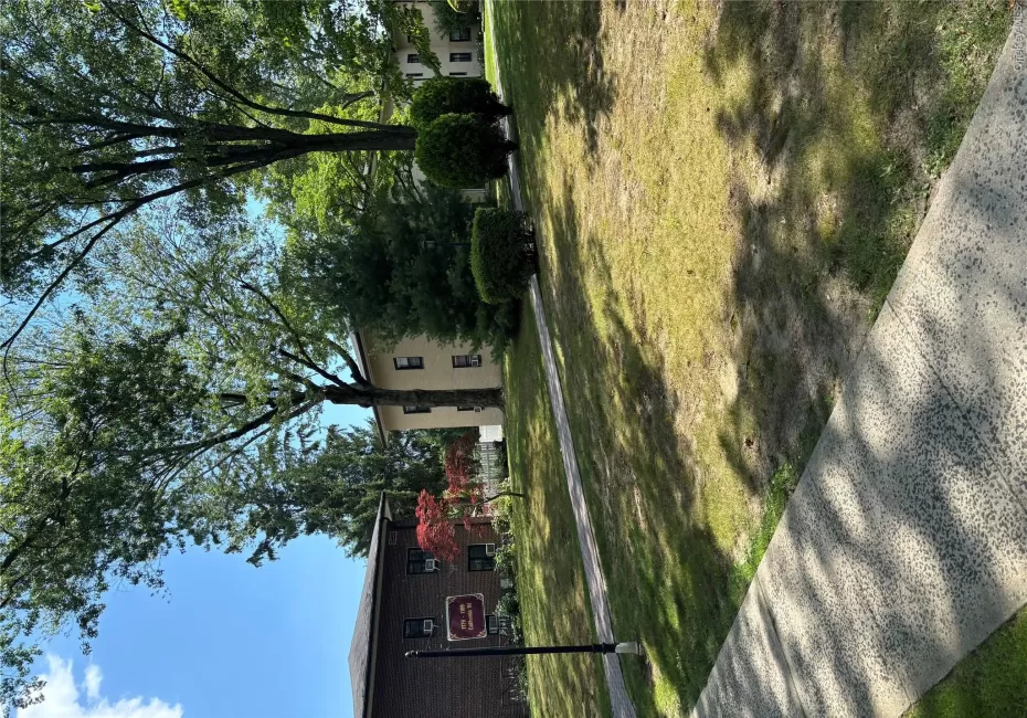 Welcome to 1183 California Road - easily access from California or Manchester Road Welcome to 1183 California Road - easily access from California or Manchester Road