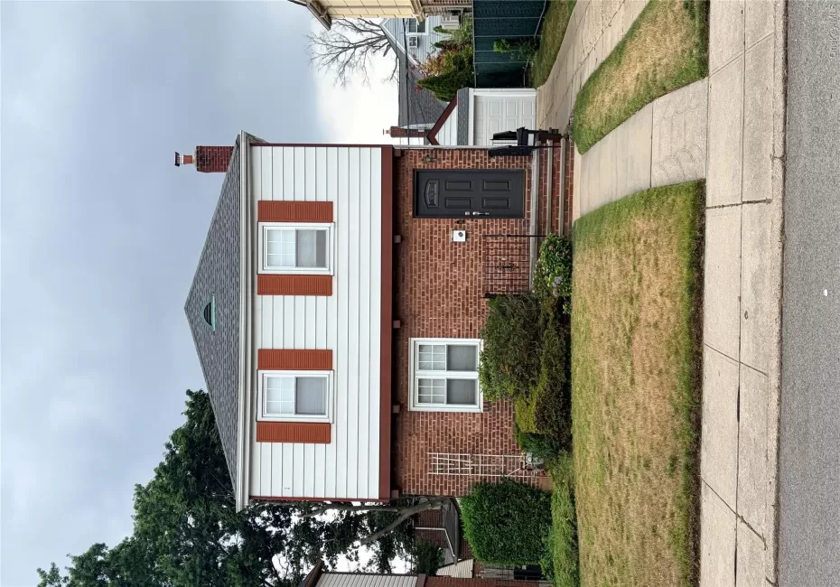 7548 183rd Street, New York, NY, 3 Bedrooms Bedrooms, 6 Rooms Rooms,2 BathroomsBathrooms,Residential,For Rent,183rd,0,1022049 7548 183rd Street, New York, NY, 3 Bedrooms Bedrooms, 6 Rooms Rooms,2 BathroomsBathrooms,Residential,For Rent,183rd,0,1022049