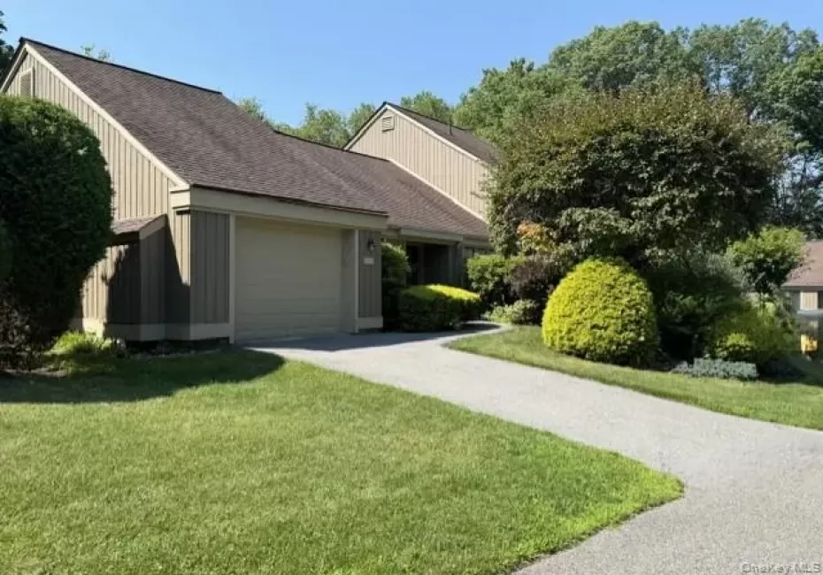 600 Heritage Hills, Somers, NY, 2 Bedrooms Bedrooms, 5 Rooms Rooms,2 BathroomsBathrooms,Residential,For Rent,Heritage,0,1023770 600 Heritage Hills, Somers, NY, 2 Bedrooms Bedrooms, 5 Rooms Rooms,2 BathroomsBathrooms,Residential,For Rent,Heritage,0,1023770