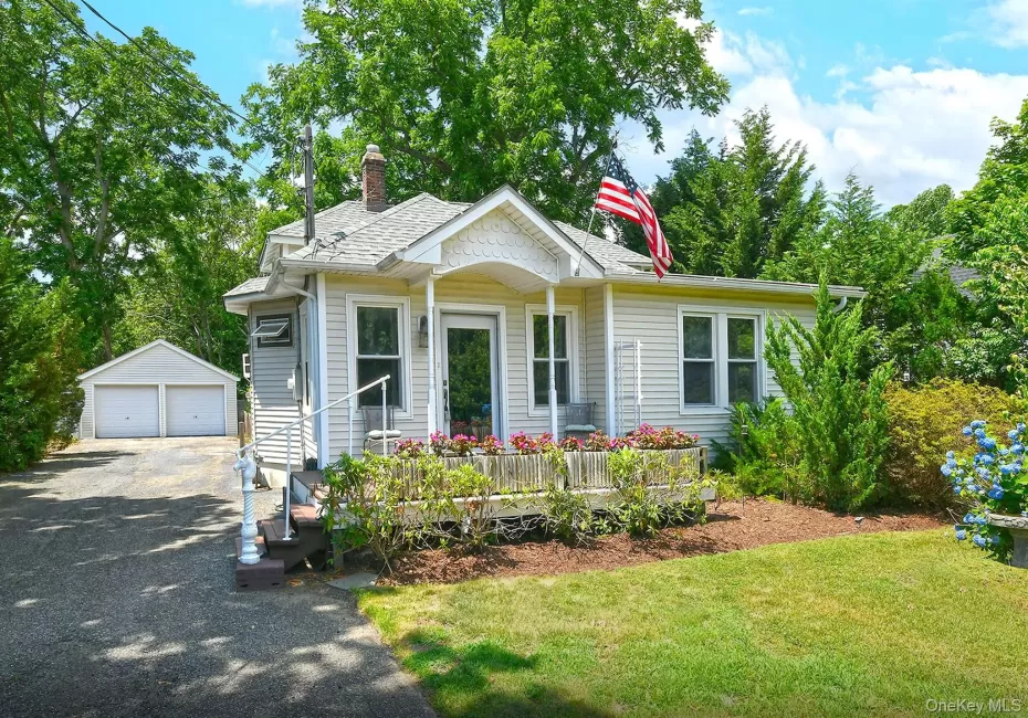 2 Bedroom, 2 Bath Cape 2 Bedroom, 2 Bath Cape