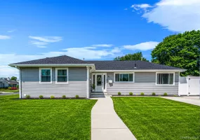 28 High Street, Oyster Bay, NY, 3 Bedrooms Bedrooms, 7 Rooms Rooms,2 BathroomsBathrooms,Residential,For Rent,High,0,1023778 28 High Street, Oyster Bay, NY, 3 Bedrooms Bedrooms, 7 Rooms Rooms,2 BathroomsBathrooms,Residential,For Rent,High,0,1023778