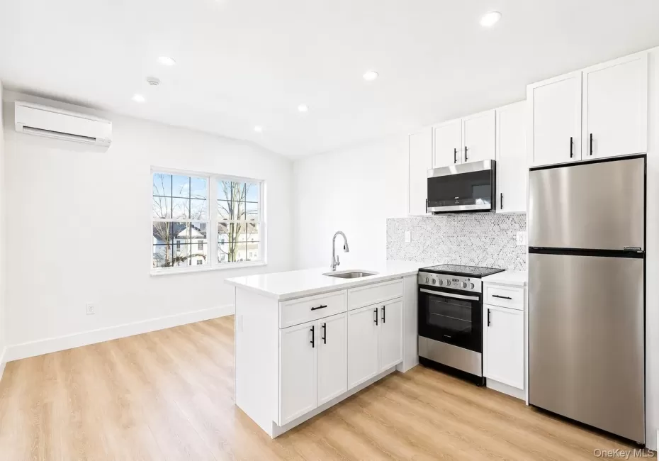 9 Lagrange Avenue, Poughkeepsie, NY, 1 Bedroom Bedrooms, 2 Rooms Rooms,1 BathroomBathrooms,Residential Lease,For Rent,Lagrange,0,1023738 9 Lagrange Avenue, Poughkeepsie, NY, 1 Bedroom Bedrooms, 2 Rooms Rooms,1 BathroomBathrooms,Residential Lease,For Rent,Lagrange,0,1023738