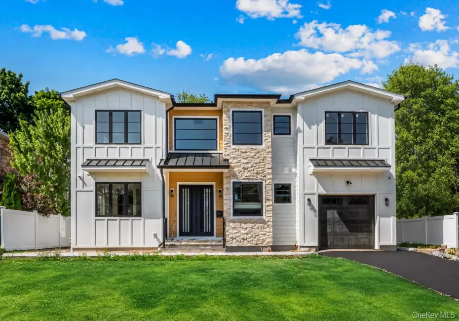 97 North Court, North Hempstead, NY, 5 Bedrooms Bedrooms, 11 Rooms Rooms,5 BathroomsBathrooms,Residential,For Rent,North,0,1023435 97 North Court, North Hempstead, NY, 5 Bedrooms Bedrooms, 11 Rooms Rooms,5 BathroomsBathrooms,Residential,For Rent,North,0,1023435