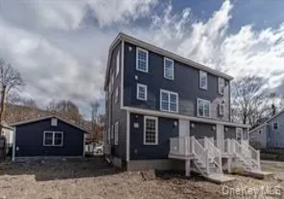 70 New Paltz, Lloyd, NY, 2 Bedrooms Bedrooms, 5 Rooms Rooms,1 BathroomBathrooms,Residential Lease,For Rent,New Paltz,0,1022834 70 New Paltz, Lloyd, NY, 2 Bedrooms Bedrooms, 5 Rooms Rooms,1 BathroomBathrooms,Residential Lease,For Rent,New Paltz,0,1022834