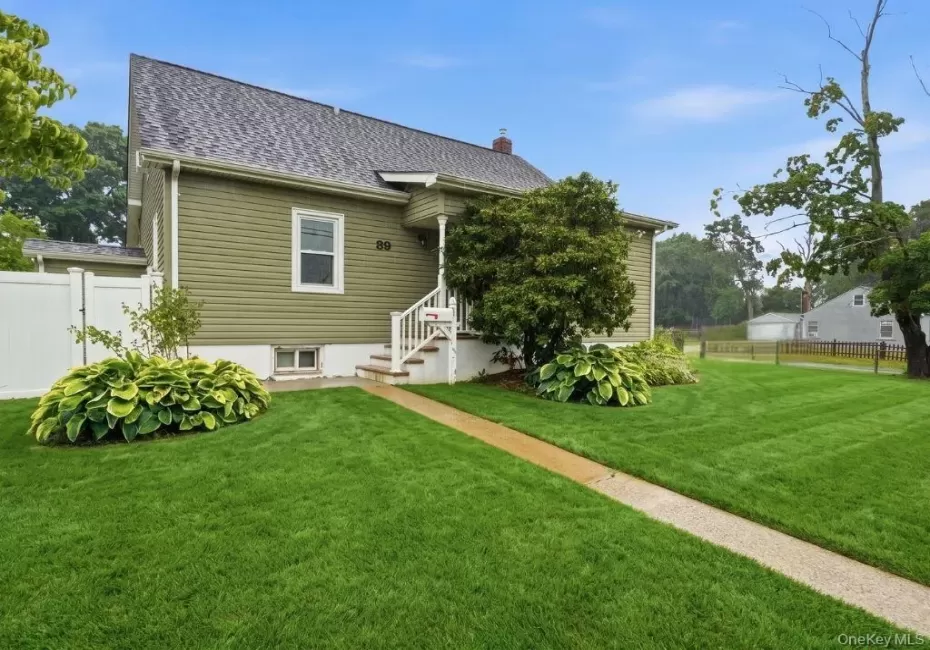 39 Church Street, Islip, NY, 5 Bedrooms Bedrooms, 10 Rooms Rooms,2 BathroomsBathrooms,Residential,For Rent,Church,0,1015406 39 Church Street, Islip, NY, 5 Bedrooms Bedrooms, 10 Rooms Rooms,2 BathroomsBathrooms,Residential,For Rent,Church,0,1015406