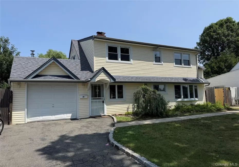 61 Friendly Road, Oyster Bay, NY, 4 Bedrooms Bedrooms, 4 Rooms Rooms,2 BathroomsBathrooms,Residential,For Rent,Friendly,0,1022626 61 Friendly Road, Oyster Bay, NY, 4 Bedrooms Bedrooms, 4 Rooms Rooms,2 BathroomsBathrooms,Residential,For Rent,Friendly,0,1022626