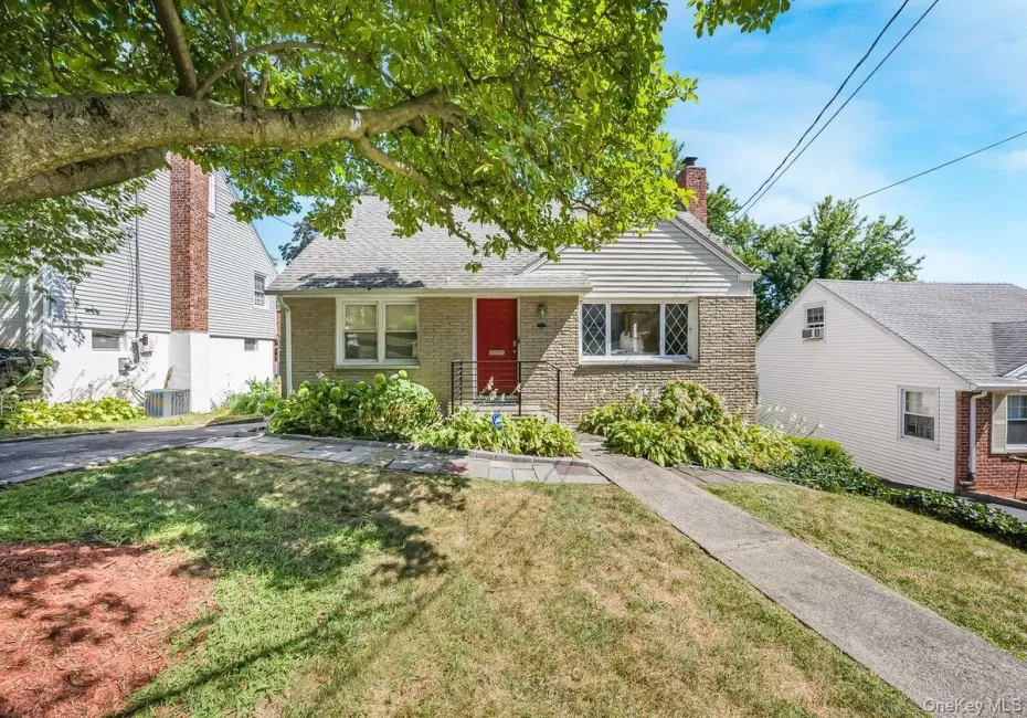 104 Lefferts Road, Yonkers, NY, 4 Bedrooms Bedrooms, 8 Rooms Rooms,1 BathroomBathrooms,Residential,For Rent,Lefferts,0,1023836 104 Lefferts Road, Yonkers, NY, 4 Bedrooms Bedrooms, 8 Rooms Rooms,1 BathroomBathrooms,Residential,For Rent,Lefferts,0,1023836
