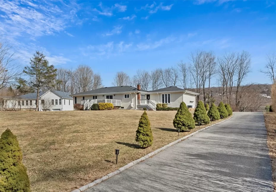 10 Hidden Drive, Chester Town, NY, 4 Bedrooms Bedrooms, 7 Rooms Rooms,3 BathroomsBathrooms,Residential,For Rent,Hidden,0,1023272 10 Hidden Drive, Chester Town, NY, 4 Bedrooms Bedrooms, 7 Rooms Rooms,3 BathroomsBathrooms,Residential,For Rent,Hidden,0,1023272