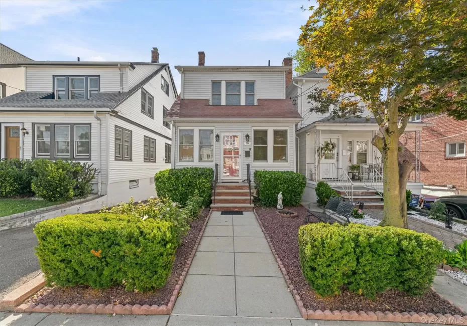 70 First Street, Yonkers, NY, 3 Bedrooms Bedrooms, 11 Rooms Rooms,2 BathroomsBathrooms,Residential,For Rent,First,0,1019539 70 First Street, Yonkers, NY, 3 Bedrooms Bedrooms, 11 Rooms Rooms,2 BathroomsBathrooms,Residential,For Rent,First,0,1019539