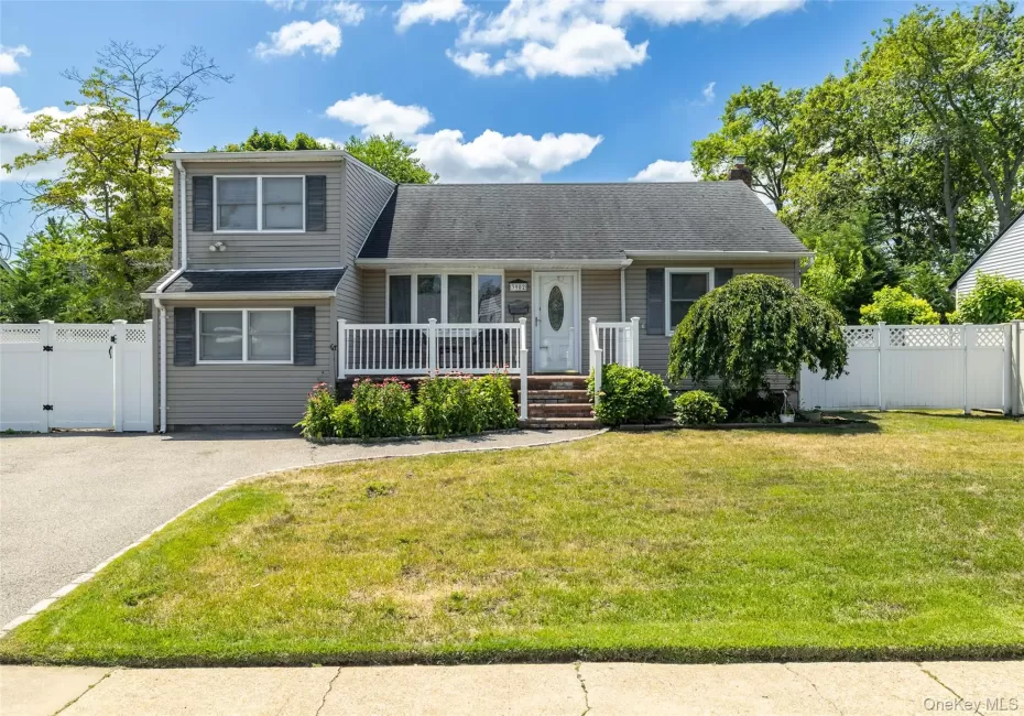 3902 Clove Court, Hempstead, NY, 3 Bedrooms Bedrooms, 6 Rooms Rooms,2 BathroomsBathrooms,Residential,For Rent,Clove,0,1023265 3902 Clove Court, Hempstead, NY, 3 Bedrooms Bedrooms, 6 Rooms Rooms,2 BathroomsBathrooms,Residential,For Rent,Clove,0,1023265