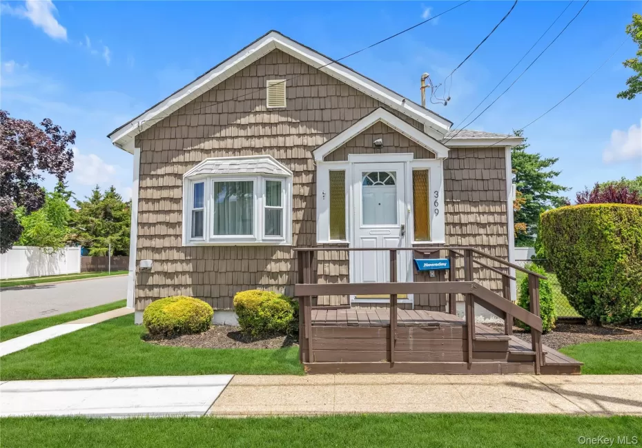369 Maple Avenue, Hempstead, NY, 2 Bedrooms Bedrooms, 5 Rooms Rooms,1 BathroomBathrooms,Residential,For Rent,Maple,0,1023000 369 Maple Avenue, Hempstead, NY, 2 Bedrooms Bedrooms, 5 Rooms Rooms,1 BathroomBathrooms,Residential,For Rent,Maple,0,1023000
