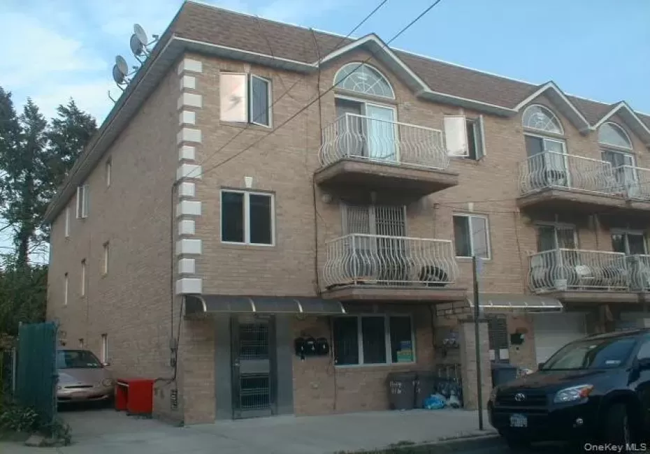 7167 161st Street, New York, NY, 3 Bedrooms Bedrooms, 6 Rooms Rooms,2 BathroomsBathrooms,Residential Lease,For Rent,161st,0,1022268 7167 161st Street, New York, NY, 3 Bedrooms Bedrooms, 6 Rooms Rooms,2 BathroomsBathrooms,Residential Lease,For Rent,161st,0,1022268