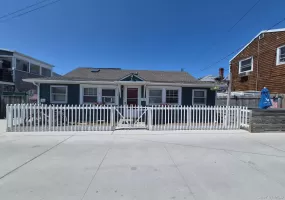 5-6 Bay Walk, Islip, NY, 3 Bedrooms Bedrooms, 5 Rooms Rooms,1 BathroomBathrooms,Residential Lease,For Rent,Bay,0,1023985 5-6 Bay Walk, Islip, NY, 3 Bedrooms Bedrooms, 5 Rooms Rooms,1 BathroomBathrooms,Residential Lease,For Rent,Bay,0,1023985