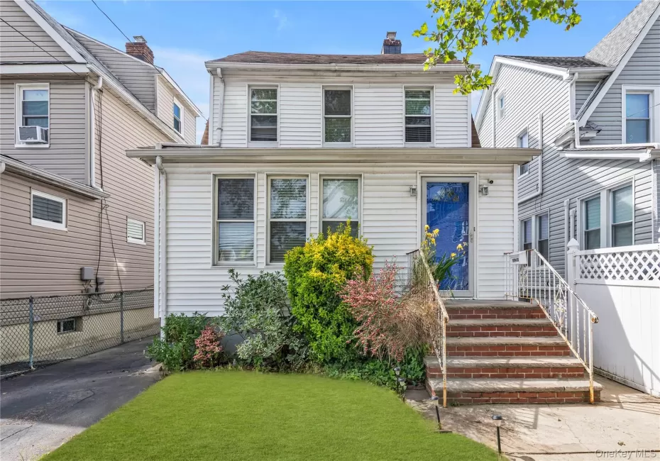 21208 Murdock Avenue, New York, NY, 4 Bedrooms Bedrooms, 6 Rooms Rooms,1 BathroomBathrooms,Residential,For Rent,Murdock,0,1000729 21208 Murdock Avenue, New York, NY, 4 Bedrooms Bedrooms, 6 Rooms Rooms,1 BathroomBathrooms,Residential,For Rent,Murdock,0,1000729