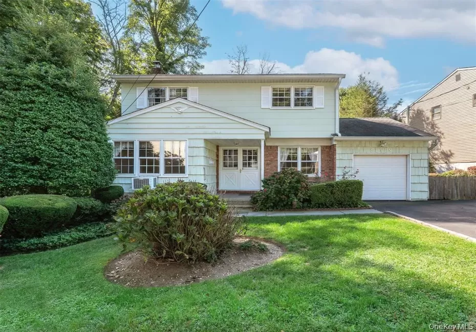 7 Locust Street, Oyster Bay, NY, 4 Bedrooms Bedrooms, 8 Rooms Rooms,2 BathroomsBathrooms,Residential,For Rent,Locust,0,1024196 7 Locust Street, Oyster Bay, NY, 4 Bedrooms Bedrooms, 8 Rooms Rooms,2 BathroomsBathrooms,Residential,For Rent,Locust,0,1024196