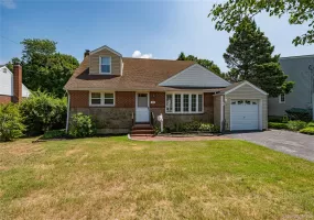 21 Langdon Road, Oyster Bay, NY, 4 Bedrooms Bedrooms, 8 Rooms Rooms,2 BathroomsBathrooms,Residential,For Rent,Langdon,0,1017857 21 Langdon Road, Oyster Bay, NY, 4 Bedrooms Bedrooms, 8 Rooms Rooms,2 BathroomsBathrooms,Residential,For Rent,Langdon,0,1017857