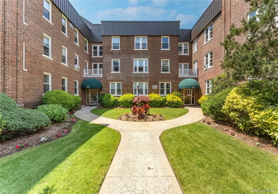 185 Atlantic Ave, Hempstead, NY, 1 Bedroom Bedrooms, 4 Rooms Rooms,1 BathroomBathrooms,Residential Lease,For Rent,Atlantic Ave,0,1024259 185 Atlantic Ave, Hempstead, NY, 1 Bedroom Bedrooms, 4 Rooms Rooms,1 BathroomBathrooms,Residential Lease,For Rent,Atlantic Ave,0,1024259