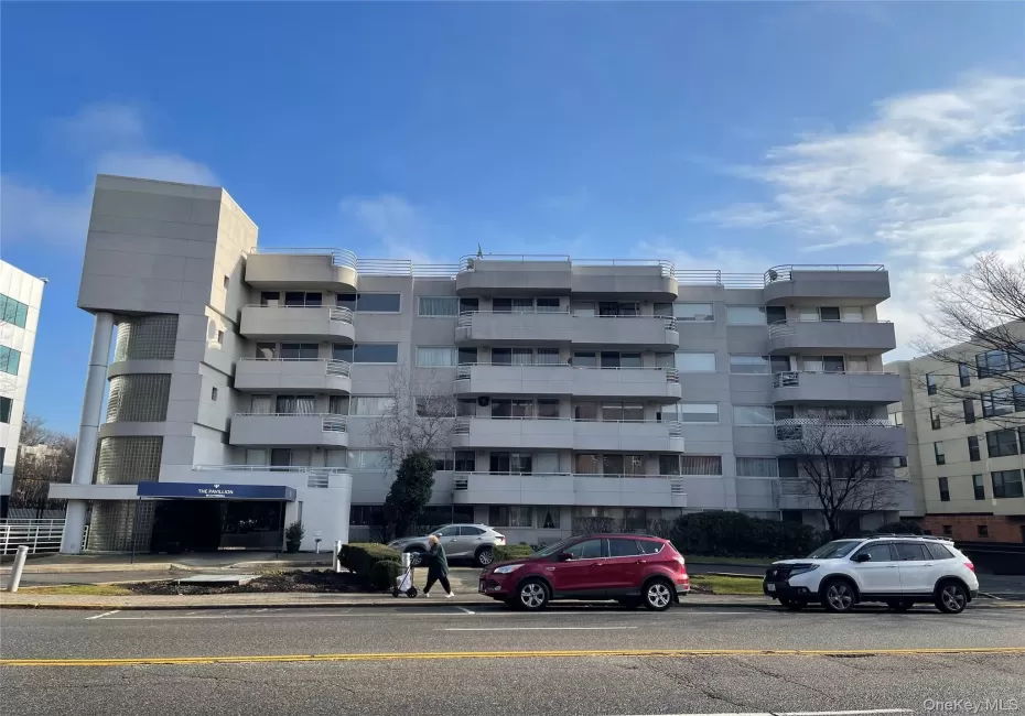 88 Cuttermill Road, North Hempstead, NY, 2 Bedrooms Bedrooms, 7 Rooms Rooms,2 BathroomsBathrooms,Residential Lease,For Rent,Cuttermill,0,1024185 88 Cuttermill Road, North Hempstead, NY, 2 Bedrooms Bedrooms, 7 Rooms Rooms,2 BathroomsBathrooms,Residential Lease,For Rent,Cuttermill,0,1024185