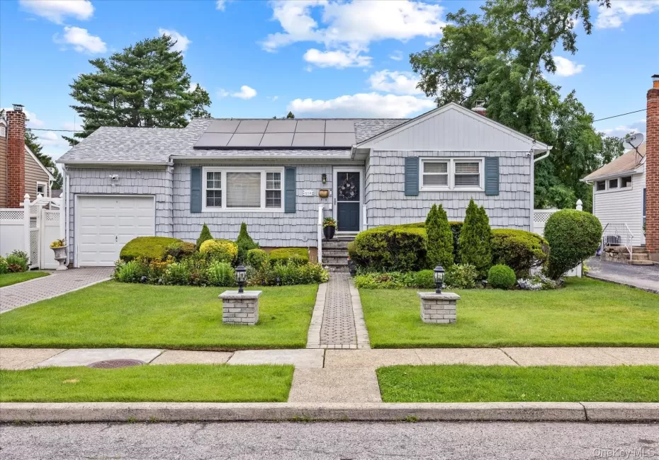 1219 Warwick Street, Hempstead, NY, 3 Bedrooms Bedrooms, 8 Rooms Rooms,2 BathroomsBathrooms,Residential,For Rent,Warwick,0,1024221 1219 Warwick Street, Hempstead, NY, 3 Bedrooms Bedrooms, 8 Rooms Rooms,2 BathroomsBathrooms,Residential,For Rent,Warwick,0,1024221