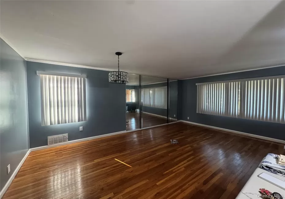 22518 Conduit Avenue, New York, NY, 1 Bedroom Bedrooms, 1 Room Rooms,1 BathroomBathrooms,Residential Lease,For Rent,Conduit,0,1024306 22518 Conduit Avenue, New York, NY, 1 Bedroom Bedrooms, 1 Room Rooms,1 BathroomBathrooms,Residential Lease,For Rent,Conduit,0,1024306
