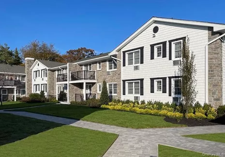 75 Lamplighter Lane, Oyster Bay, NY, 2 Bedrooms Bedrooms, 6 Rooms Rooms,2 BathroomsBathrooms,Residential Lease,For Rent,Lamplighter,0,1024509 75 Lamplighter Lane, Oyster Bay, NY, 2 Bedrooms Bedrooms, 6 Rooms Rooms,2 BathroomsBathrooms,Residential Lease,For Rent,Lamplighter,0,1024509