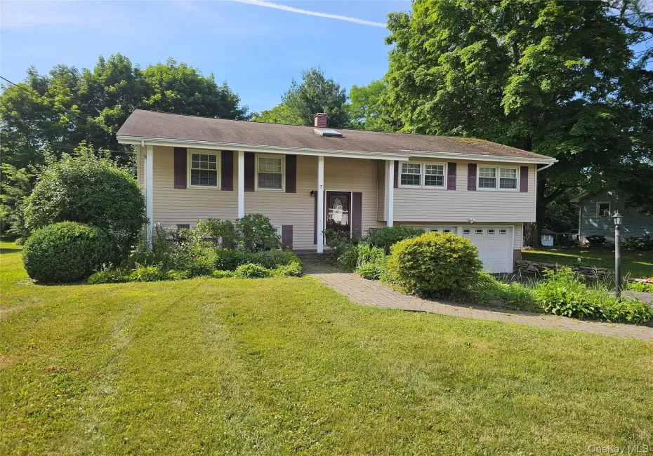 7 Scotchtown Drive, Middletown, NY, 3 Bedrooms Bedrooms, 7 Rooms Rooms,2 BathroomsBathrooms,Residential,For Rent,Scotchtown,0,1018375 7 Scotchtown Drive, Middletown, NY, 3 Bedrooms Bedrooms, 7 Rooms Rooms,2 BathroomsBathrooms,Residential,For Rent,Scotchtown,0,1018375