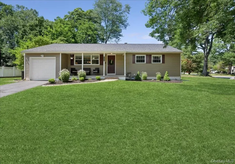5 Marcus Road, Clarkstown, NY, 3 Bedrooms Bedrooms, 7 Rooms Rooms,2 BathroomsBathrooms,Residential,For Rent,Marcus,0,1022028 5 Marcus Road, Clarkstown, NY, 3 Bedrooms Bedrooms, 7 Rooms Rooms,2 BathroomsBathrooms,Residential,For Rent,Marcus,0,1022028