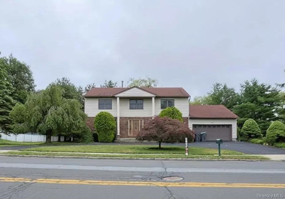 25 Georges Road, Middletown, NY, 4 Bedrooms Bedrooms, 11 Rooms Rooms,2 BathroomsBathrooms,Residential,For Rent,Georges,0,1021180 25 Georges Road, Middletown, NY, 4 Bedrooms Bedrooms, 11 Rooms Rooms,2 BathroomsBathrooms,Residential,For Rent,Georges,0,1021180