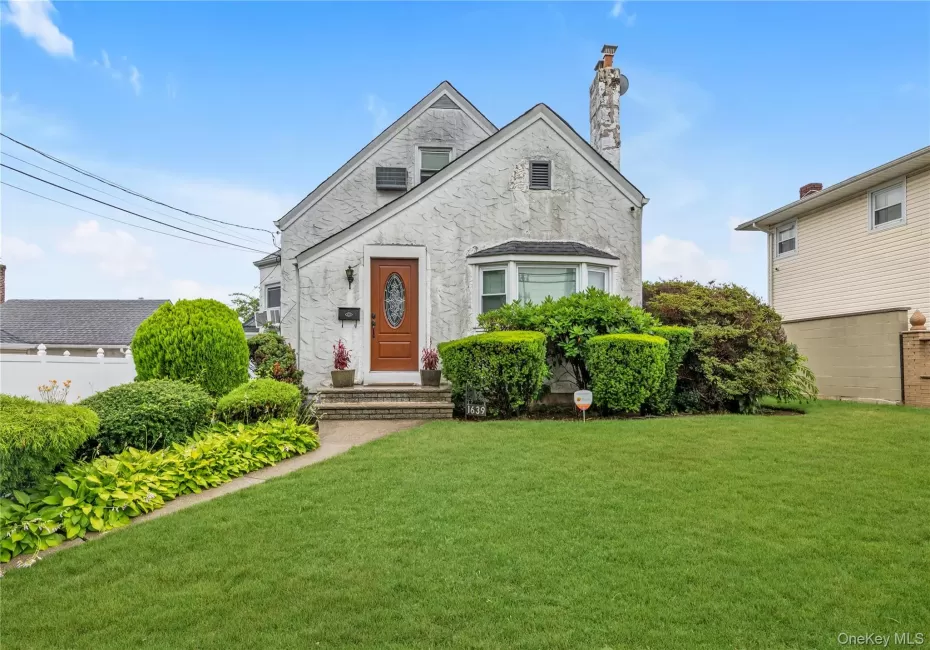 1639 Empire Street, Hempstead, NY, 3 Bedrooms Bedrooms, 8 Rooms Rooms,2 BathroomsBathrooms,Residential,For Rent,Empire,0,1023970 1639 Empire Street, Hempstead, NY, 3 Bedrooms Bedrooms, 8 Rooms Rooms,2 BathroomsBathrooms,Residential,For Rent,Empire,0,1023970