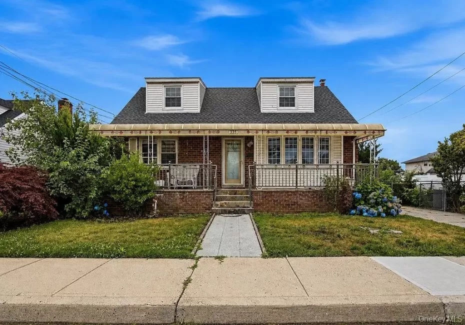 335 Roquette Avenue, Hempstead, NY, 4 Bedrooms Bedrooms, 7 Rooms Rooms,2 BathroomsBathrooms,Residential,For Rent,Roquette,0,1023696 335 Roquette Avenue, Hempstead, NY, 4 Bedrooms Bedrooms, 7 Rooms Rooms,2 BathroomsBathrooms,Residential,For Rent,Roquette,0,1023696
