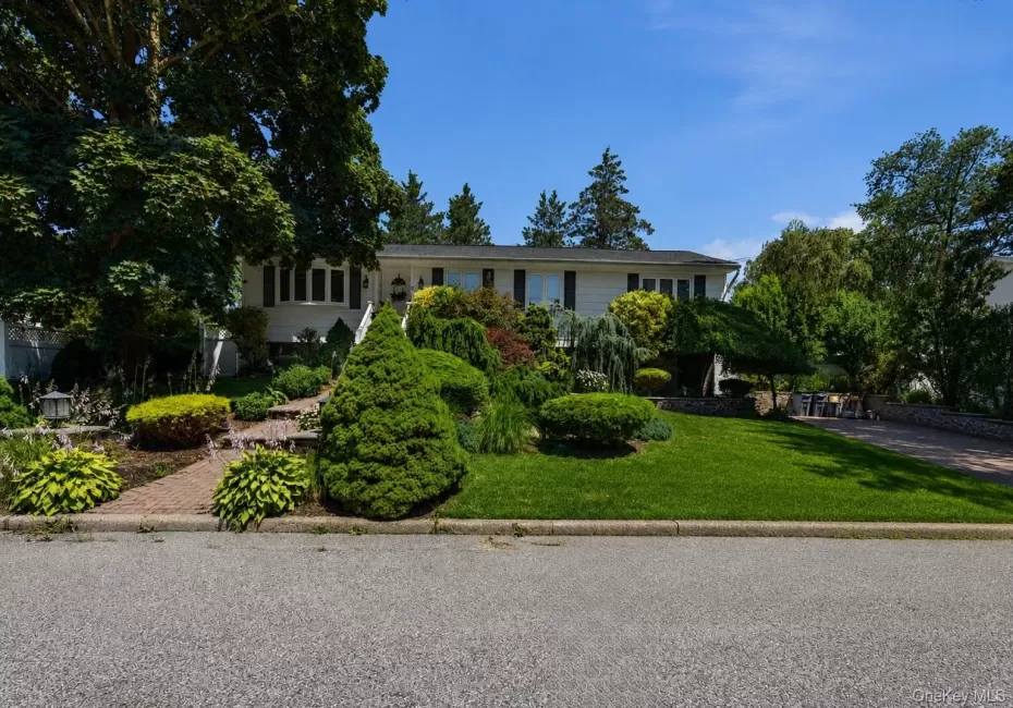9 Starr Street, Brookhaven, NY, 3 Bedrooms Bedrooms, 6 Rooms Rooms,2 BathroomsBathrooms,Residential,For Rent,Starr,0,1022825 9 Starr Street, Brookhaven, NY, 3 Bedrooms Bedrooms, 6 Rooms Rooms,2 BathroomsBathrooms,Residential,For Rent,Starr,0,1022825