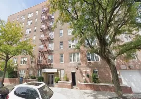 1332 Metropolitan Avenue, New York, NY, 3 Rooms Rooms,1 BathroomBathrooms,Residential,For Rent,Metropolitan,0,1024370 1332 Metropolitan Avenue, New York, NY, 3 Rooms Rooms,1 BathroomBathrooms,Residential,For Rent,Metropolitan,0,1024370
